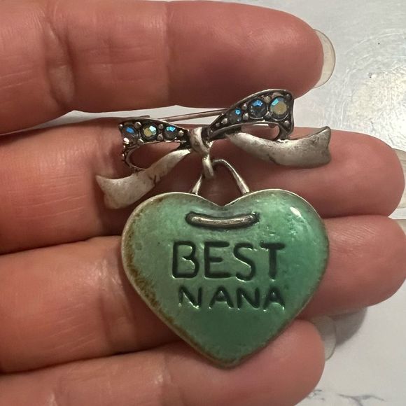 Vintage Distressed Best Nana Bow Crystals Heart Brooch Pin - Picture 5 of 5